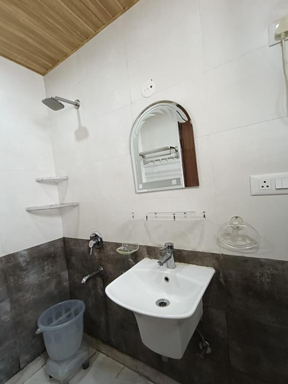 Mulmul By Westay Gurgaon Bagian luar foto